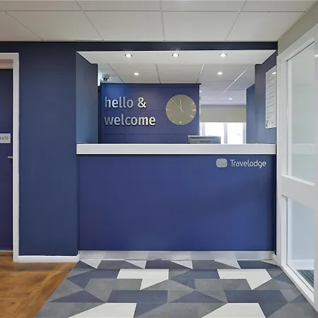Travelodge Cardiff Llanedeyrn-2