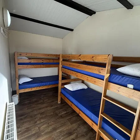 The White Horse Inn Bunkhouse-2
