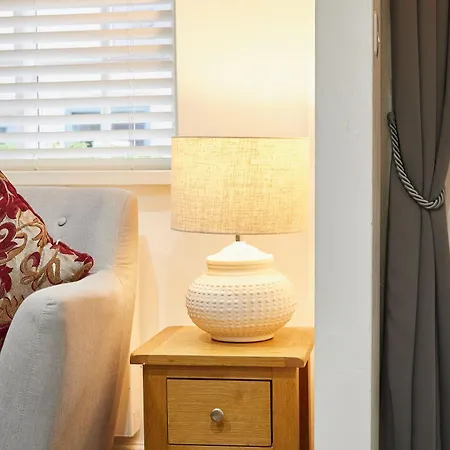 Host & Stay - Thimble Cottage-3