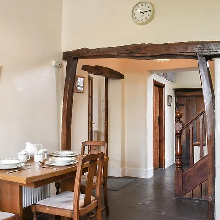 Yew Tree Cottage-2