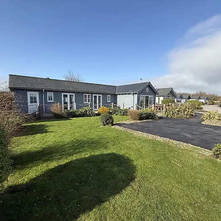 Luna Azul At The Bay Filey, Sleeps Up To 8, And 2 Dogs Stay For Free!-3