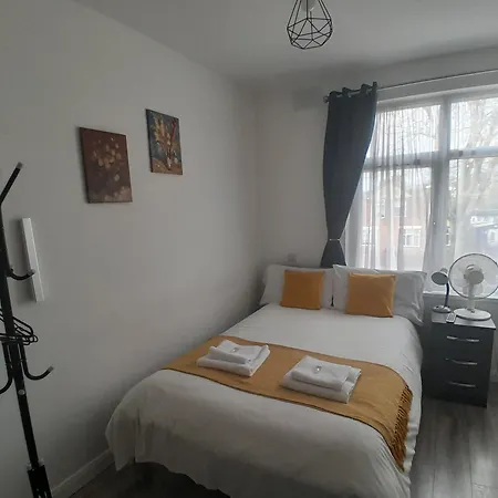 The Broadway Rooms-2