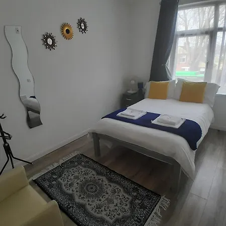 The Broadway Rooms-3