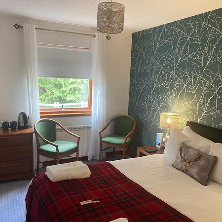 Lochview Guest House-3