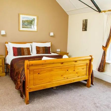 Royal Lodge-2