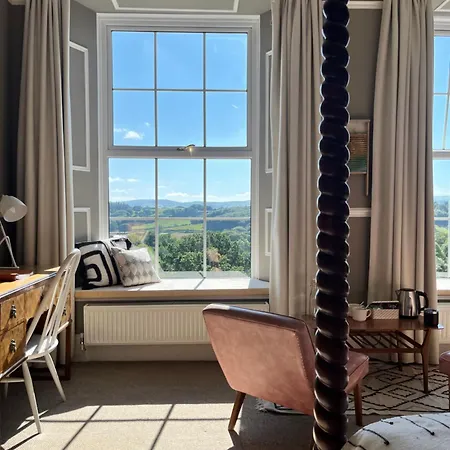 Coed Mawr Hall Bed & Breakfast-2
