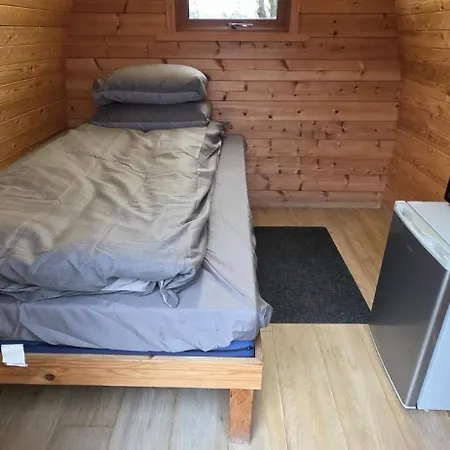 Wyreside Lakes Glamping Pods-3