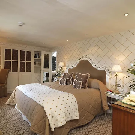 Summer Lodge Country House Hotel-3