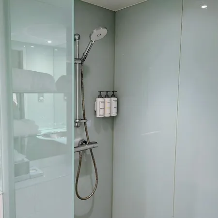 Park Inn By Radisson Birmingham Walsall-3