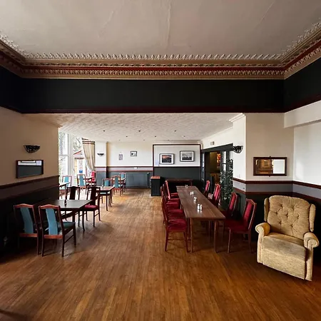Pinegrove Hotel-3