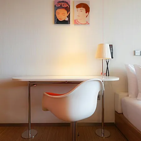 citizenM Glasgow-2