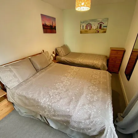 Beaconsfield Holiday Apartments-3