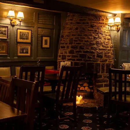 Black Lion Hotel Richmond-3