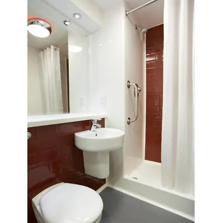 Travelodge Pembroke Dock-2