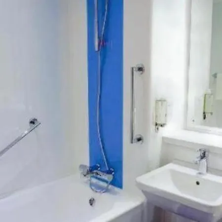 Travelodge Saltash-2