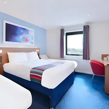 Travelodge Slough-2