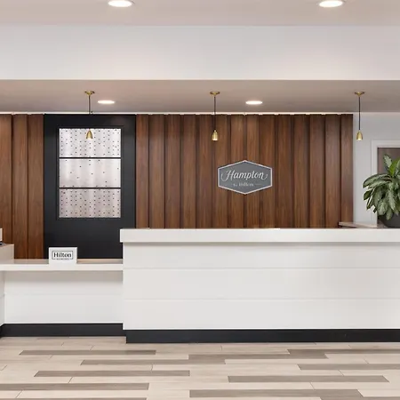 Hampton By Hilton London Stansted Airport-3