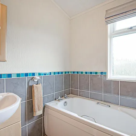 Parmontley Hall Lodges-2