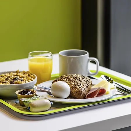 Ibis Budget Newport-2