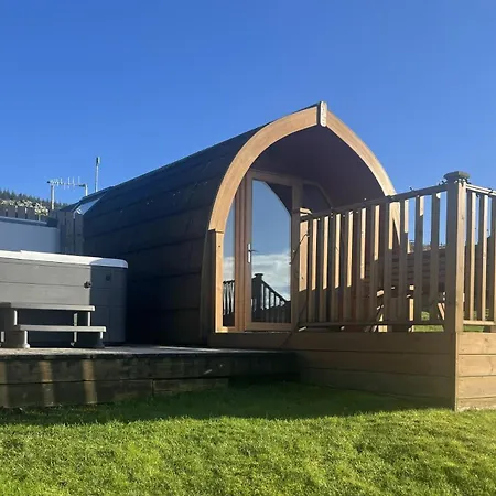 Farragon Luxury Glamping Pod With Hot Tub & Pet Friendly At Pitilie Pods-2