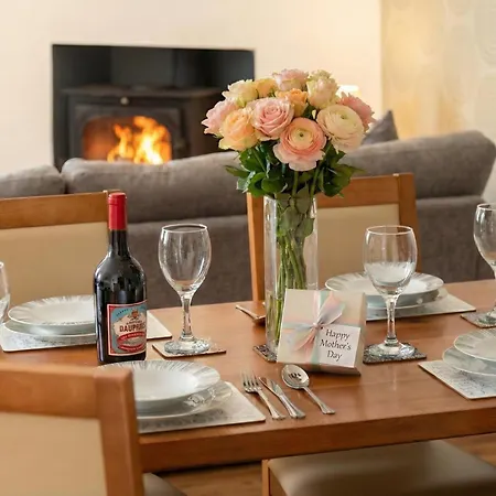 Four Oaks Cottage-2