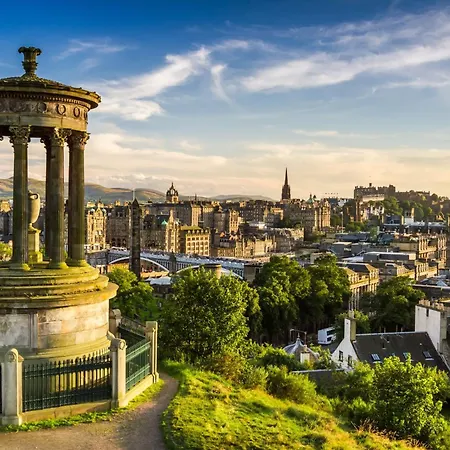 Holiday Inn Express Edinburgh City West By Ihg-2