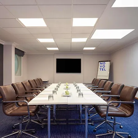 Novotel London Stansted Airport-2