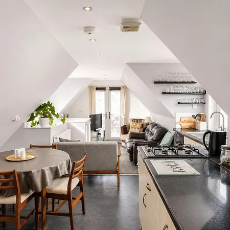 Nest Holiday Home Central Callander, Trossachs Self-Catering-2