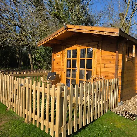 Birdsong Lodge Dog Friendly Nr Sutton On Sea-2