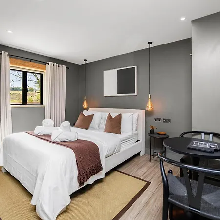 Brook Bottom Farm Luxury Apartments And Farmhouse-3