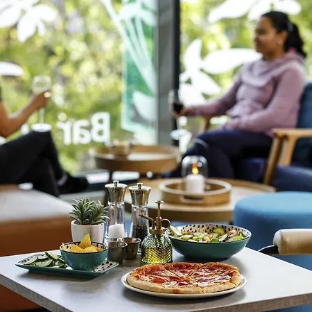 Ibis Budget London Heathrow Central-2