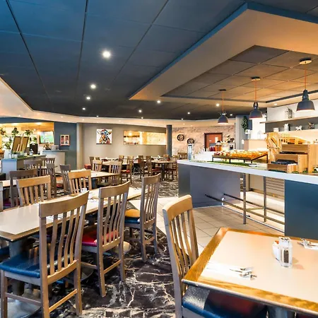 Novotel Milton Keynes-3