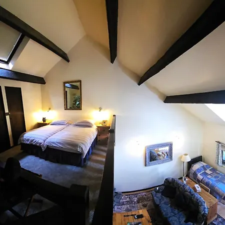 Miltons Apartments And Rooms-3