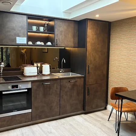 The Lawrance Luxury Aparthotel - York-3