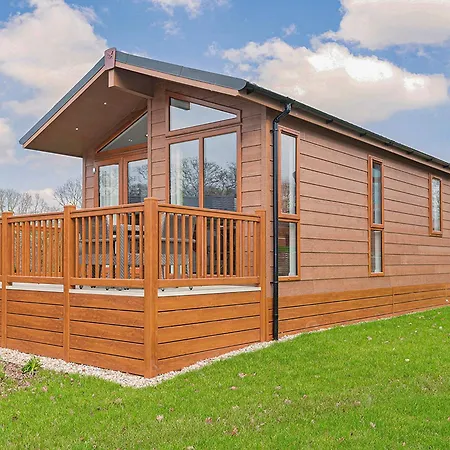 Wareham Forest Lodge Retreat-2