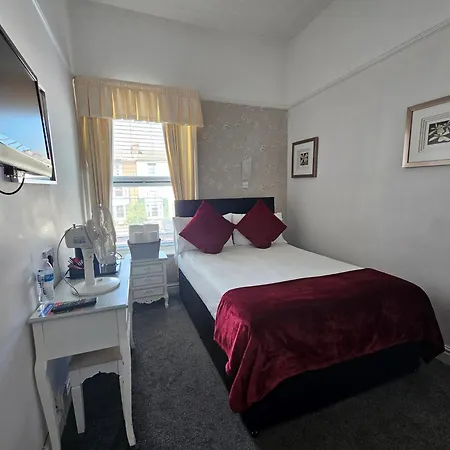 Clifton Villa - Southport-2