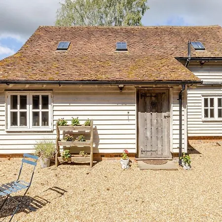 Beautiful 2 Bed Oast - 15 Acre Farm - Tunbridge Wells-2