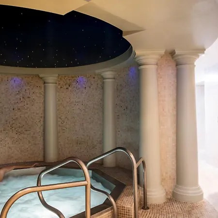 Brandshatch Place Hotel & Spa-3