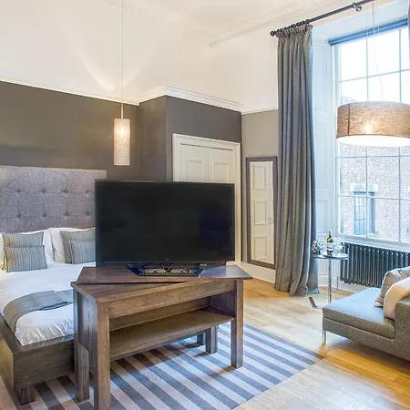 Rooms & Suites Picardy Place-2