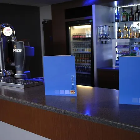 Holiday Inn Express Liverpool John Lennon Airport-2