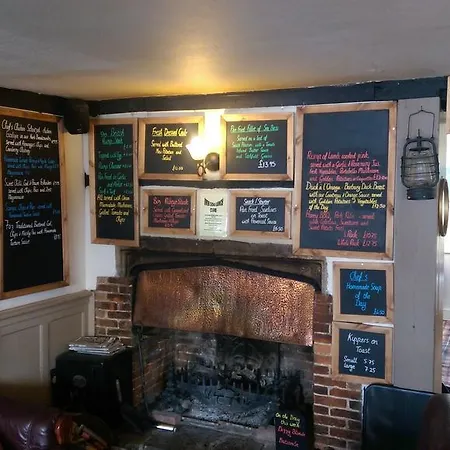 The Bugle Hotel Titchfield-3