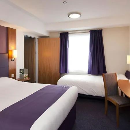 Premier Inn Kendal Central-3