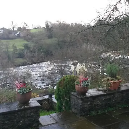 Riverview Bed And Breakfast-2