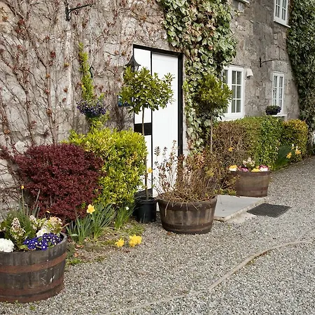 Tros Yr Afon Holiday Cottages And Manor House-2