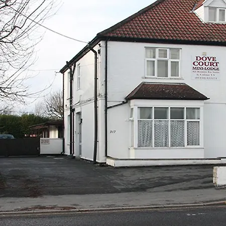 Dove Court Mini Lodge-3