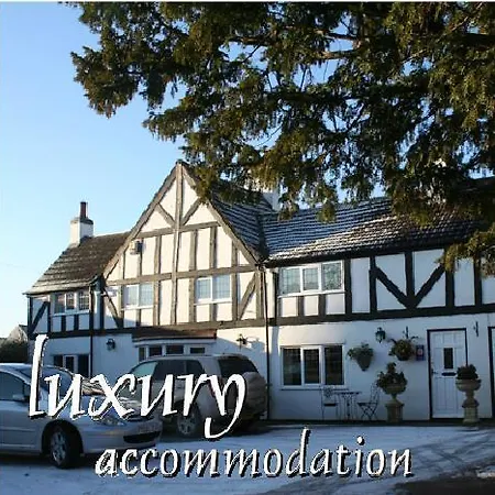 Newark Lodge Guest House-3