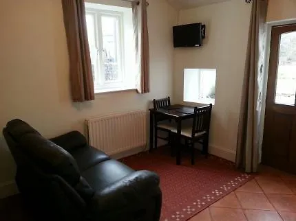 Rowrah Hall Bed & Breakfast-3