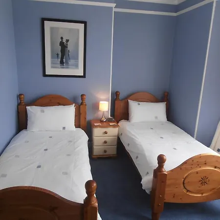 Meadowlea Guest House-3