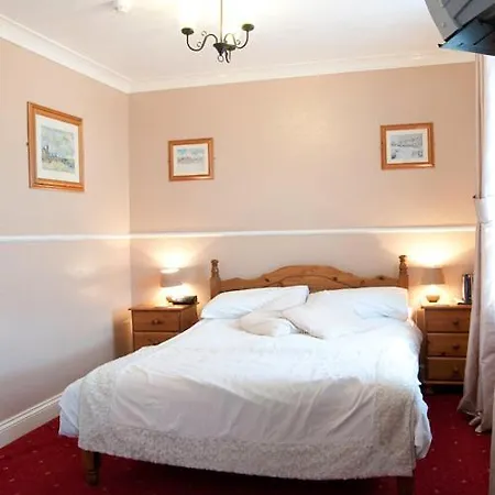 Molyneux Guesthouse-3