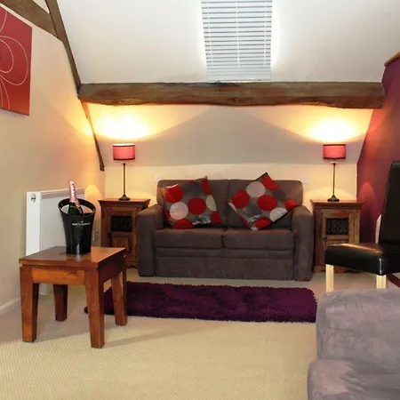 The Halford Bridge Inn-3